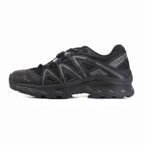 XT-Quest Outdoor Sports Shoes